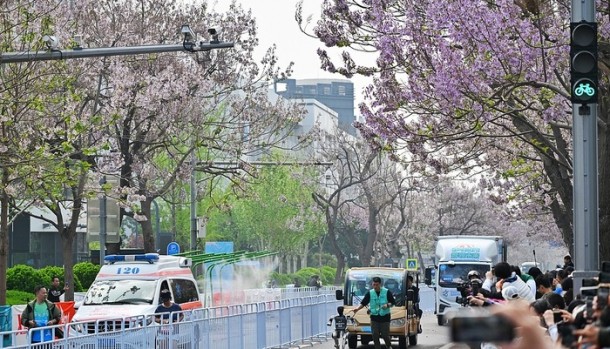 首场机器人半程马拉松决出冠军，21公里赛程考验了哪些能力？